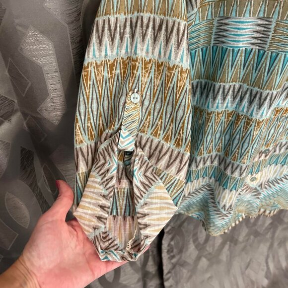 Women's Turquoise & Brown Button-Up Quarter-Length Sleeved Top - Picture 3 of 8